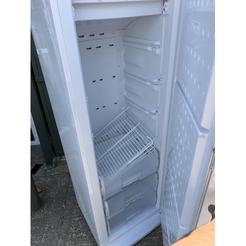 140 - A beko larder freezer