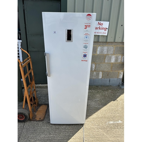 141 - A BLOMBERG upright freezer