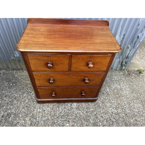 160a - A Victorian mahogany chest of four drawers  91x50x90