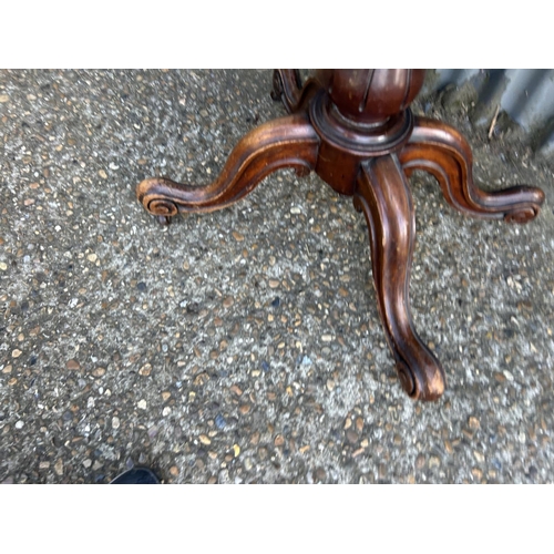 160c - A Victorian mahogany fold over card table