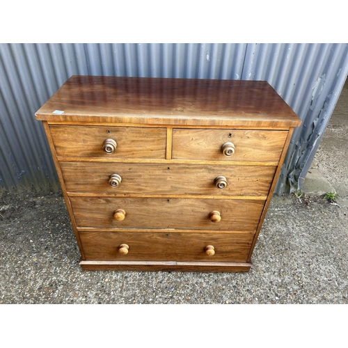 160d - A Victorian chest of five drawers  109x50x110