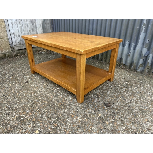 160k - A modern light oak coffee table 93x61x46