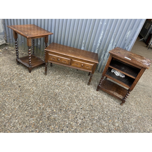 160m - A oak barley twist table, barley twist bookcase and a oak two drawer table