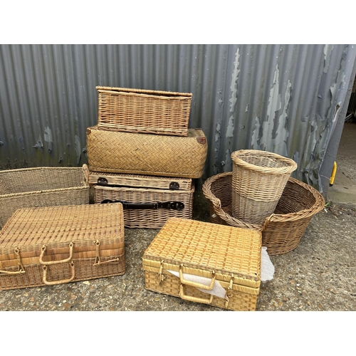 160q - Two leather cases and collection of vintage basketware