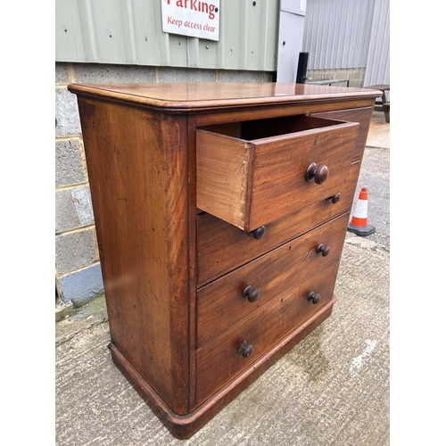 47 - A Victorian mahogany chest of five drawers 115x54x120