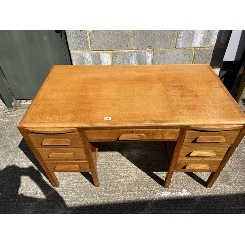 88 - A early 20th century oak desk 138x77x77