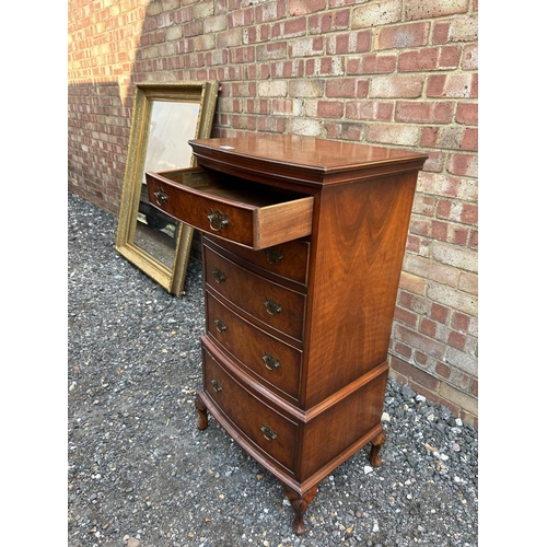 100g - A reprodux walnut chest of five drawers 52x40x105