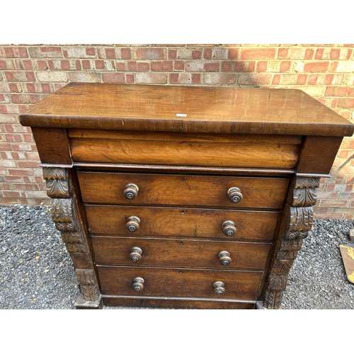 100h - A Victorian mahogany chest of five drawers 120x50x125