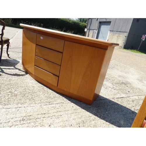 124 - A danish style teak sideboard 163x34x84