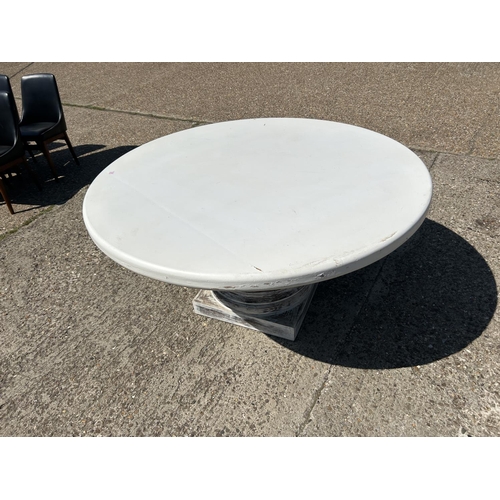 221 - A large white circular dining table on thick painted pedestal base 148cm diameter