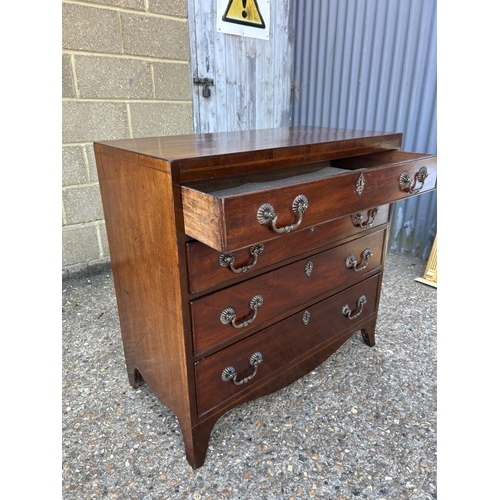 224 - A Georgian mahogany chest of four drawers 92x48x90