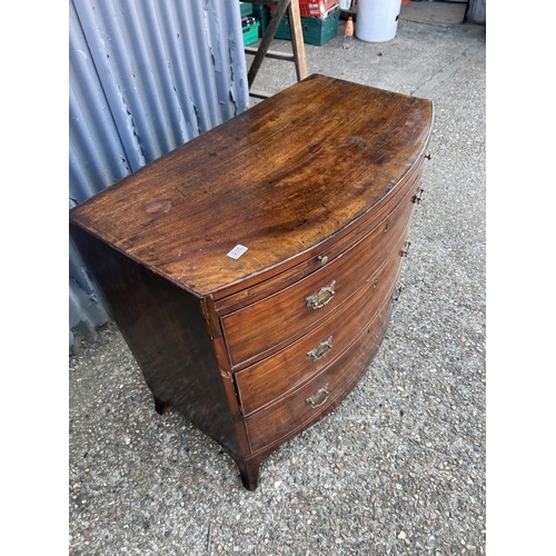 230 - A Victorian bow front bachelor's chest of  three drawers 99x56x90