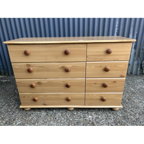 250 - A modern chest of 8 drawers 108x40x72