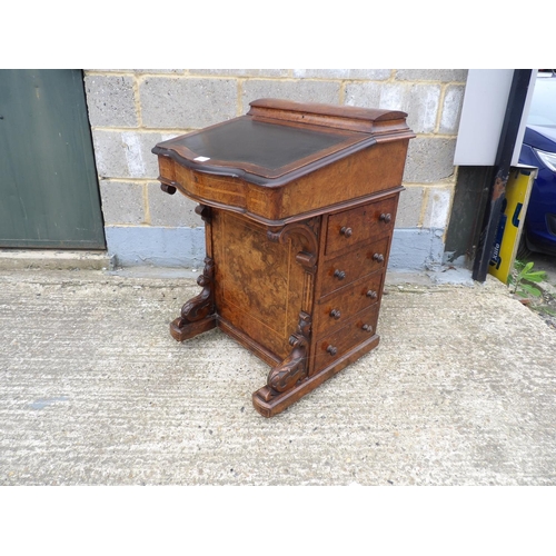 29 - An inlaid walnut davenport desk