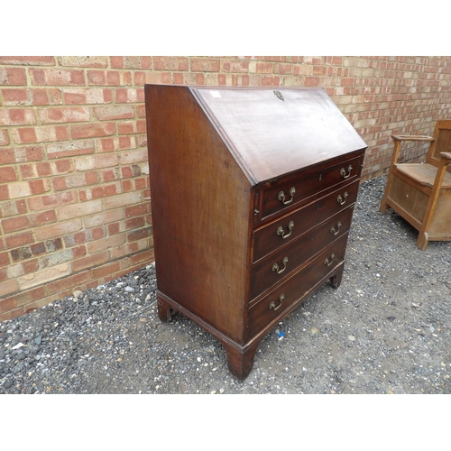 3 - A Victorian mahogany bureau  90x55x110