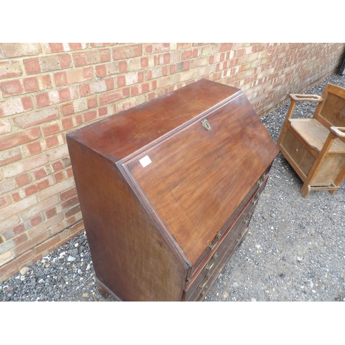 3 - A Victorian mahogany bureau  90x55x110