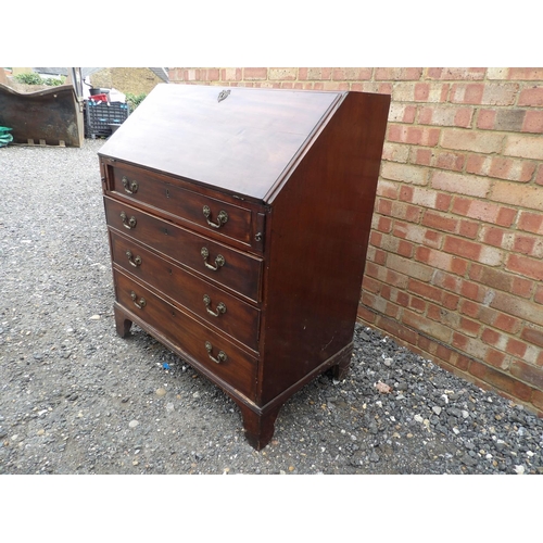 3 - A Victorian mahogany bureau  90x55x110