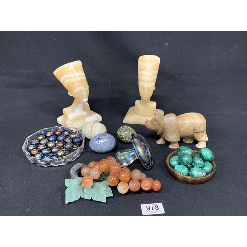 978 - Eleven Malachite Eggs, Alabaster eggs, Onyx ware and glass grapes