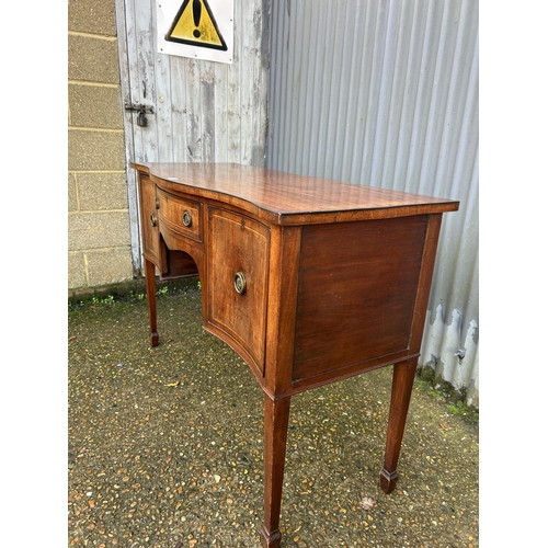 120 - A Victorian mahogany sideboard 130x50x90