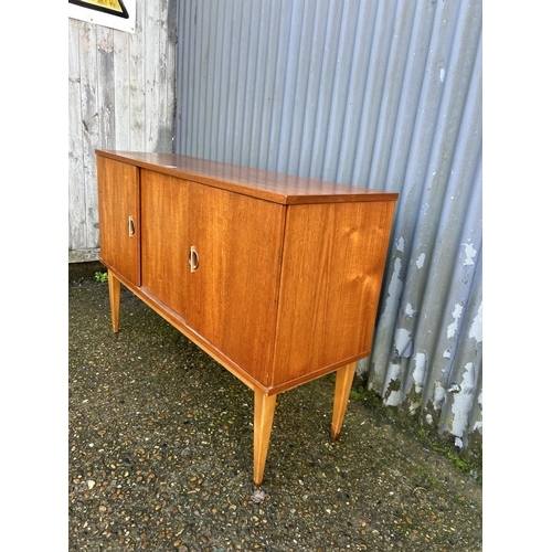 125 - A mid century teak sideboard 120x40 x80