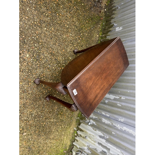 138 - A mahogany drop leaf table