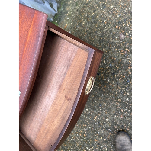 139 - A small Victorian mahogany bow front chest of four drawer 60x40x75