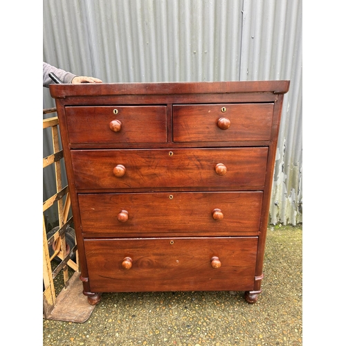 142 - A Victorian mahogany chest of five drawers  96x46x110