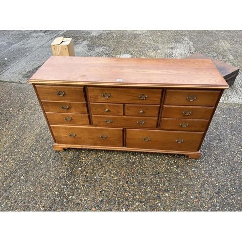 183 - A lowboy chest of drawers 146x40x70