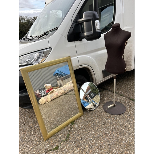 94 - Frameless mirror, gold mirror and mannequin