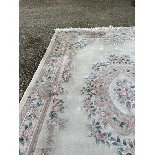 97 - A very large Chinese pattern rug 380x275