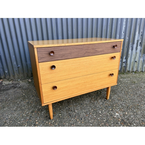 137 - A small mid century Avalon chest of three drawers 82x 44x62