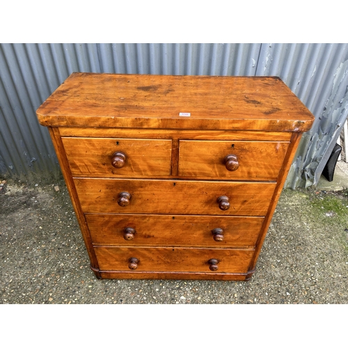 150 - A Victorian mahogany chest of five drawers  100x46x110