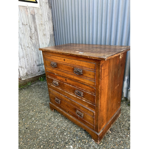 18 - A satinwood chest of three drawers 82x52x82