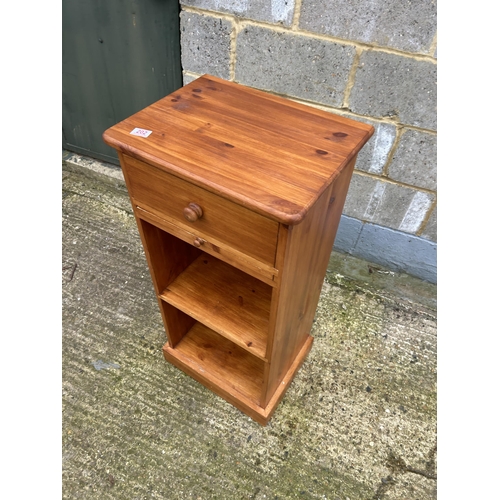 202 - A good quality solid pine single drawer side table with drawer and slide