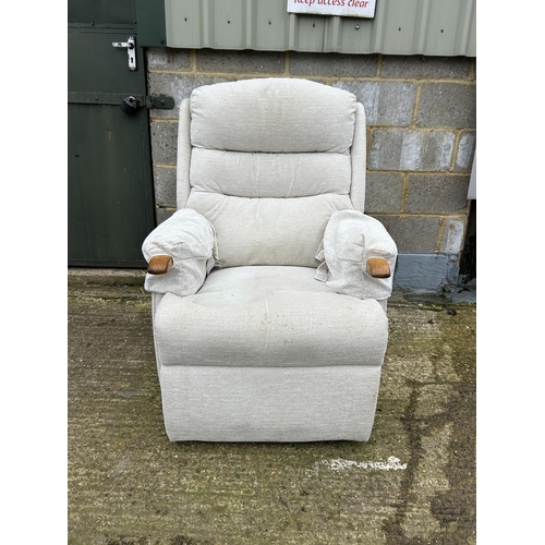 205 - A HSL electric rise and recliner armchair