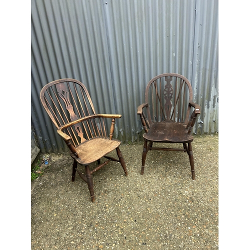 4 - A Windsor carver country kitchen chair and a wheelback carver chair