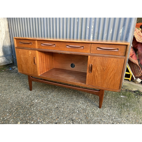 43 - A g plan fresco teak sideboard (lacking doors) 157x47 x86