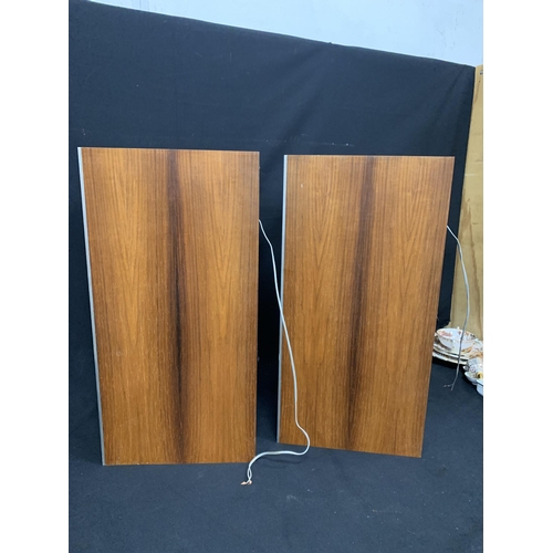 369 - Pair of Bang & Olufsen BEOVOX 4700 Speakers