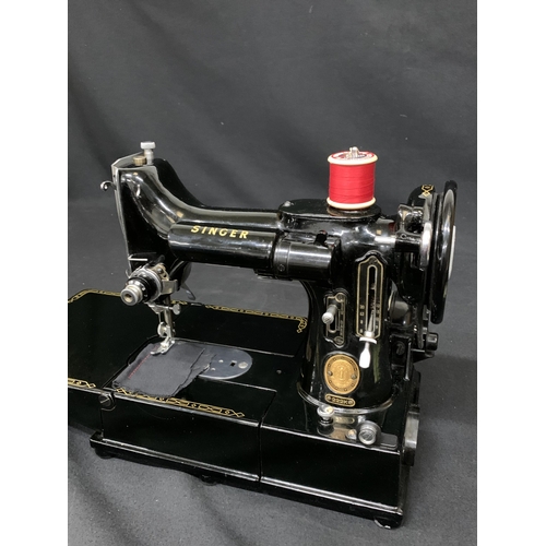 494 - Singer 222k featherweight sewing machine