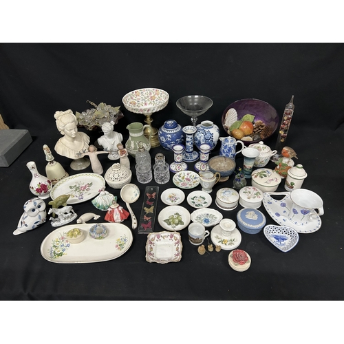 602 - Large collection of decorative china, including Wedgwood, Minton and 2 Doulton ladies (2)