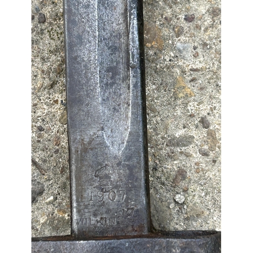 636 - WW2 Homeguard pole bayonet