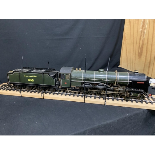 752 - Model Live Steam Locomotive and Tender 