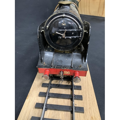 752 - Model Live Steam Locomotive and Tender 