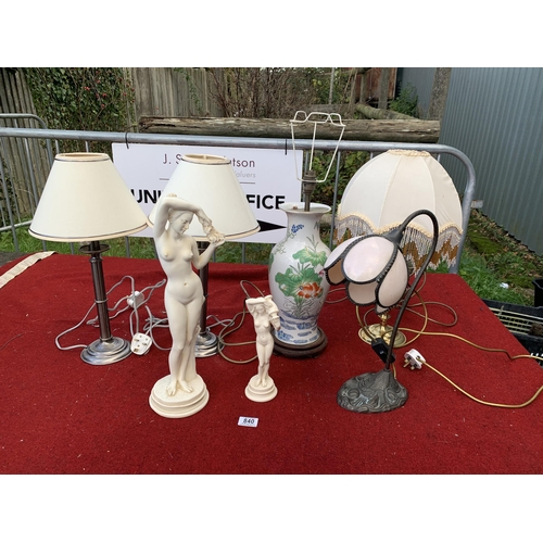 840 - 5 Table Lamps (hairline crack to lower petal on Tiffany style lamp), plus two figures