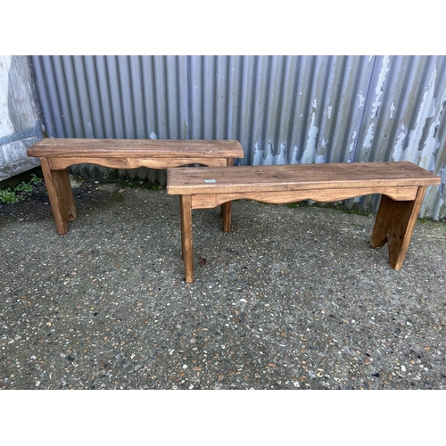 103 - A pair of pine bench seats 100x24x44