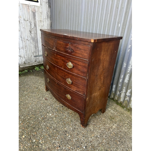 119 - A Victorian bow front chest of five drawers for restoration 103x55x103