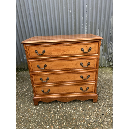 124 - A yew chest of four drawers 80x42x80