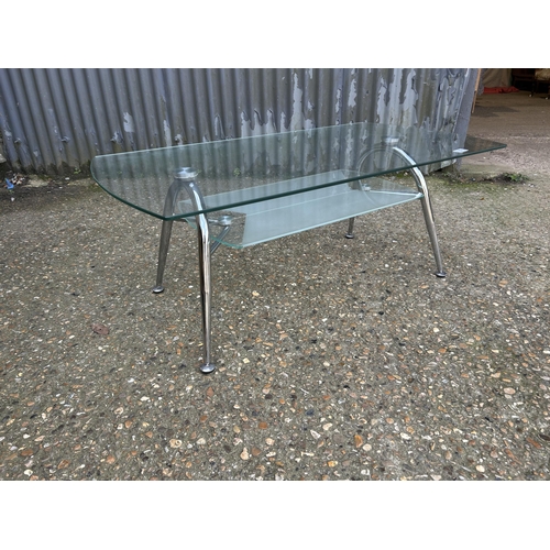 157 - Modern glass and chrome coffee table 110x60x49