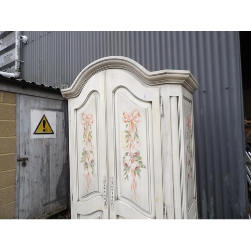 11 - A large French painted two door wardrobe 120x60x210