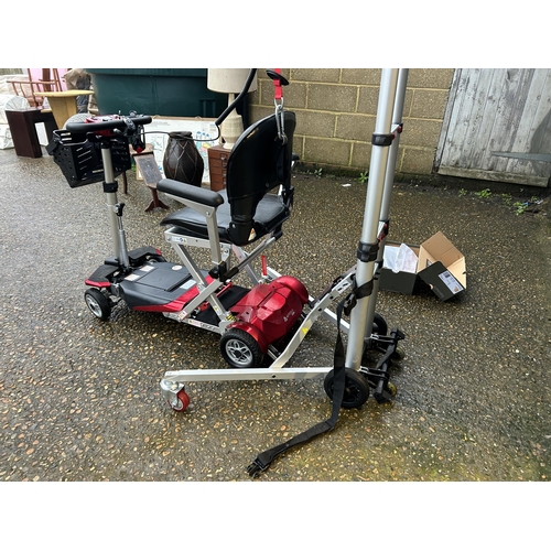 181 - A drive deville elite auto fold mobility scooter together with aluminum electric hoist for car loadi... 